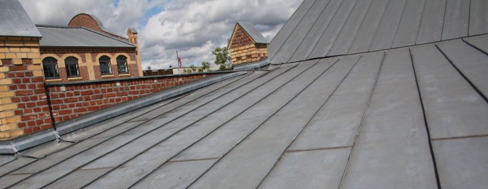 Bausachverständiger Faßbender für Metalldächer Gutachten - Schäden an Dachdeckungen